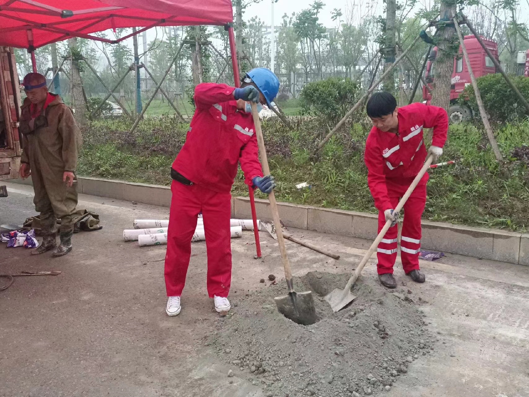 康定管道疏通哪家好】及时进行市政管道清淤